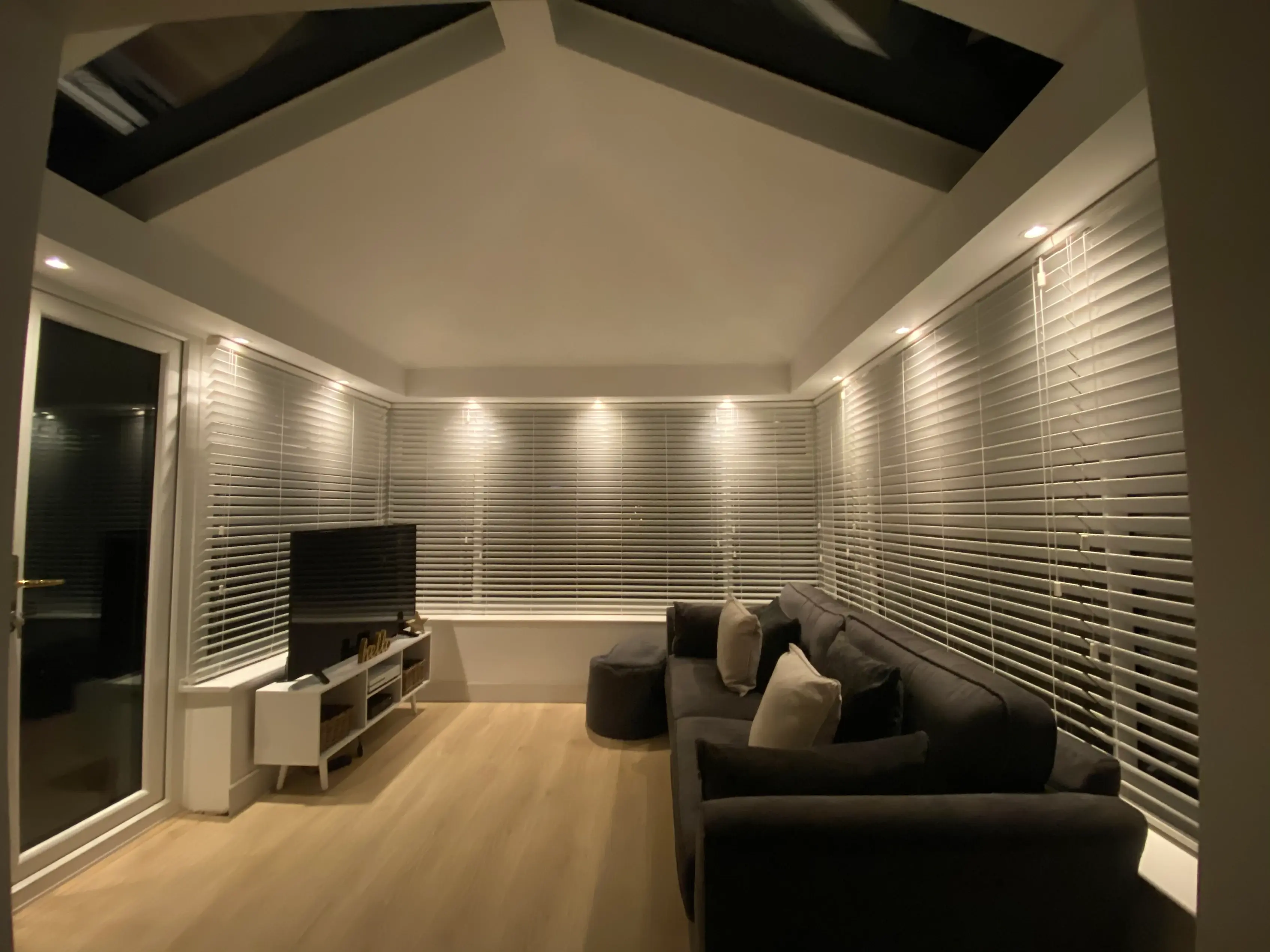 Tyldesley • Conservatory